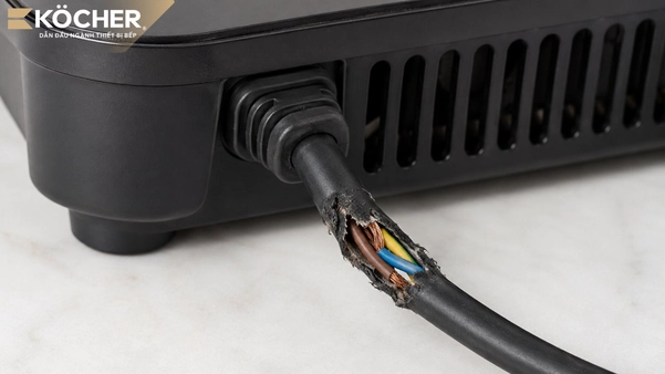 Bếp từ bị rò điện là sự cố kỹ thuật cần được xử lý ngay lập tức vì nó liên quan trực tiếp đến an toàn điện.