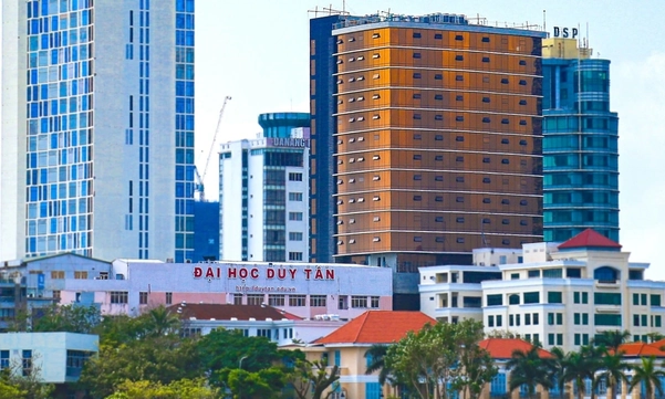 Cơ sở vật chất khang trang của Đại học Duy Tân tại trung tâm Đà Nẵng