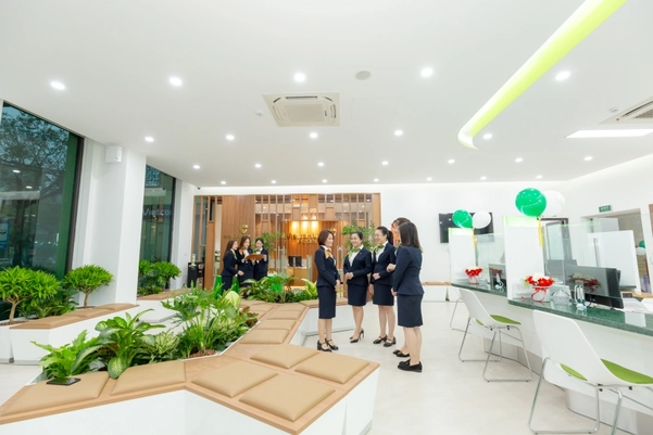 Không gian giao dịch chuyên nghiệp và hiện đại của Vietcombank
